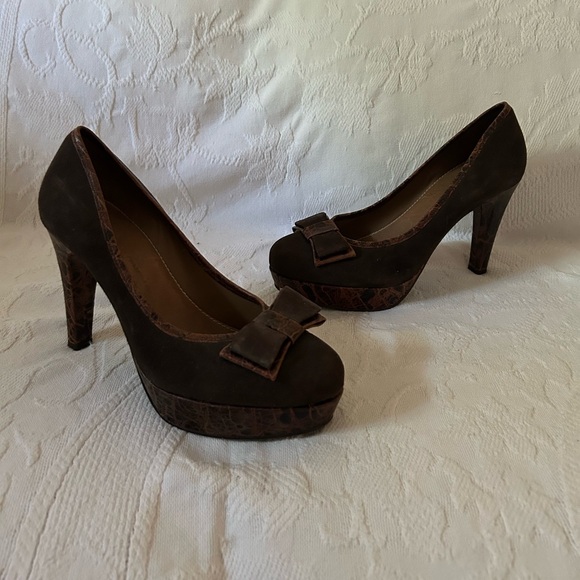 NWOT: Schuler & Sons Philadelphia - Anthropologie Brown Suede Pumps with Animal - Picture 2 of 6